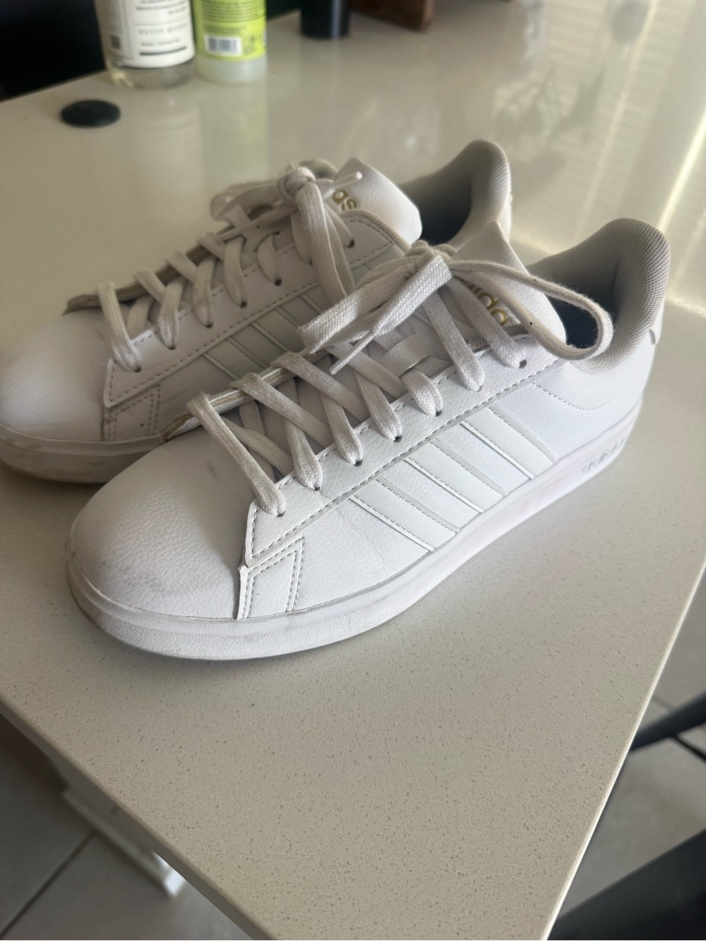 Adidas Cloudfoam White Sneakers – Women’s Size 7